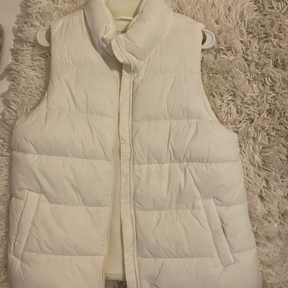 Old Navy Puffer Vest